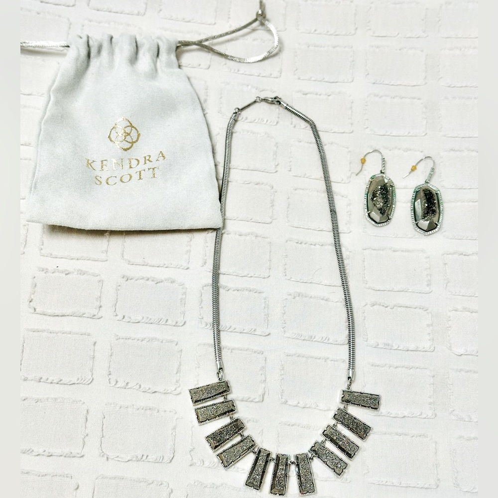 Kendra Scott necklace and earrings